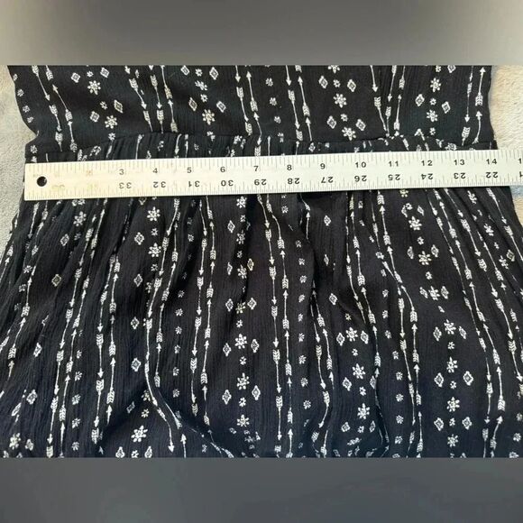 Hem & Thread Black & White Long Sleeve Dress | Size Large | Chic Print - Picture 6 of 9